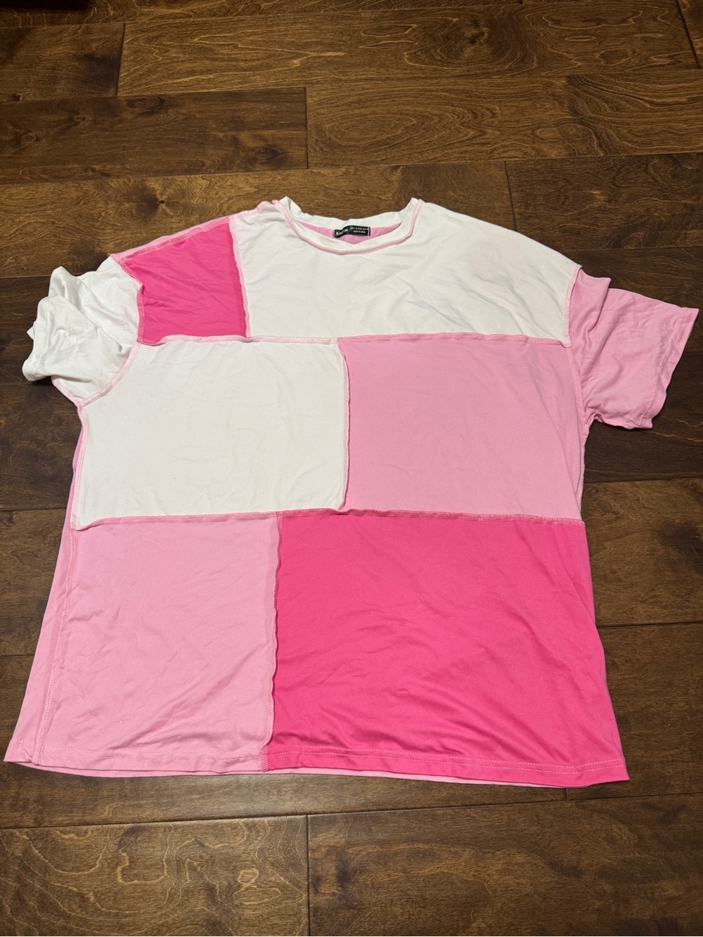 SHEIN Men’s Pink & White Patchwork Crew Neck Tee